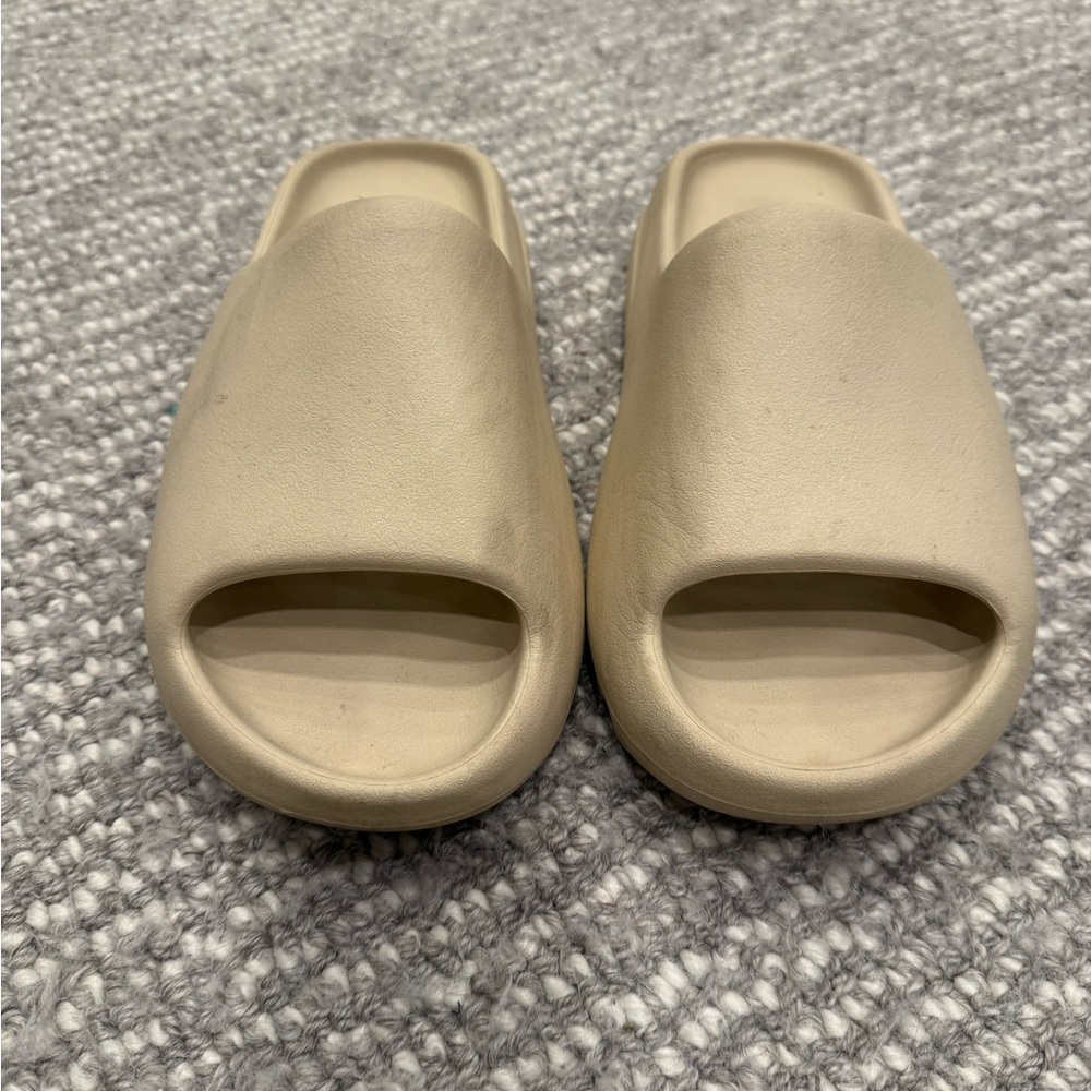 adidas Yeezy Cream Slide Sandals
